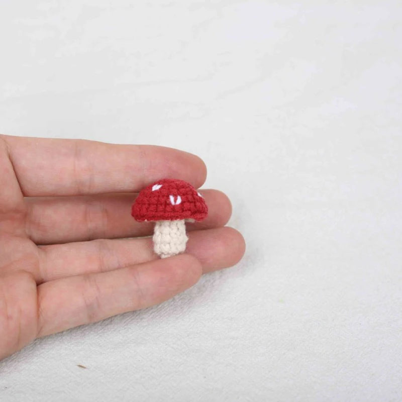 Multicolor Small Mushroom Crochet Keyrings Handmaking Knitted Mini Mushroom Keychains Custom Accessories Wholesale Car Keychains